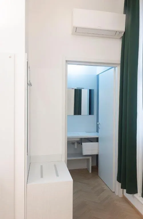 Bed & Breakfast B&B Emma Rho Italy