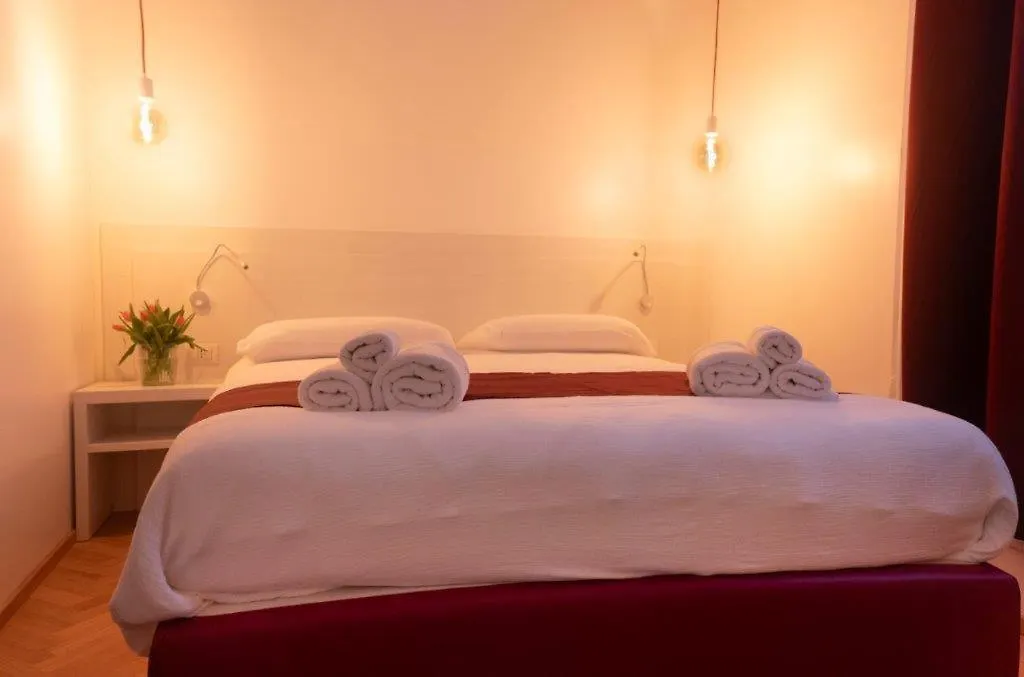 B&B Emma Rho Bed & Breakfast